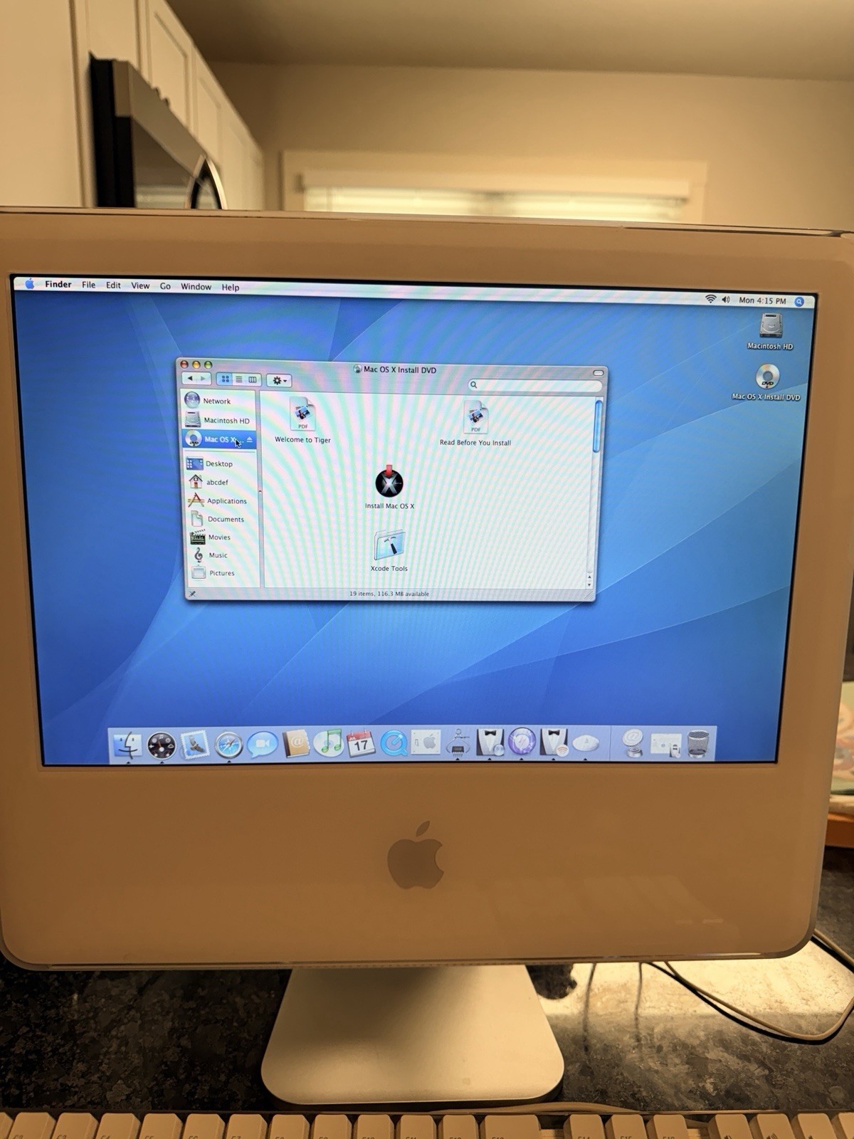 Apple iMac 17" Desktop - A1058 - Power pc G5