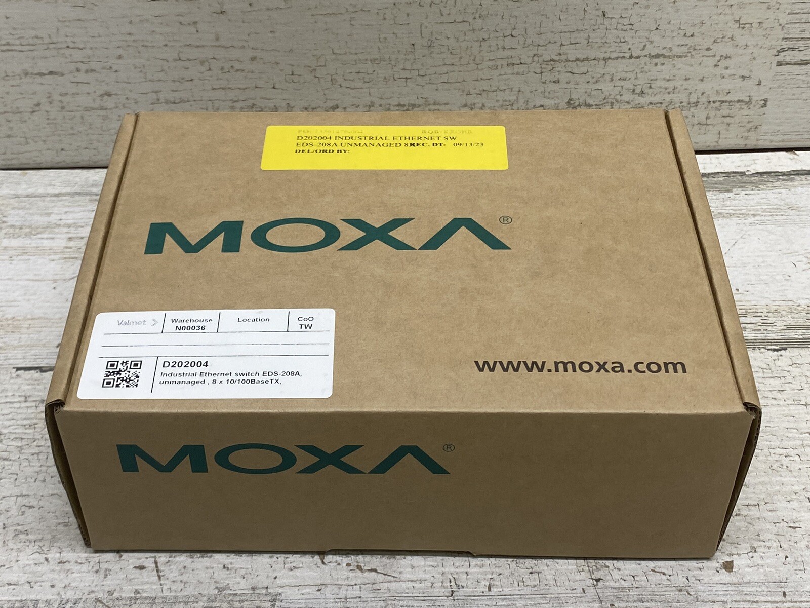 MOXA EDS-208-M-SC Industrial Ethernet Switch V2.1.0 New