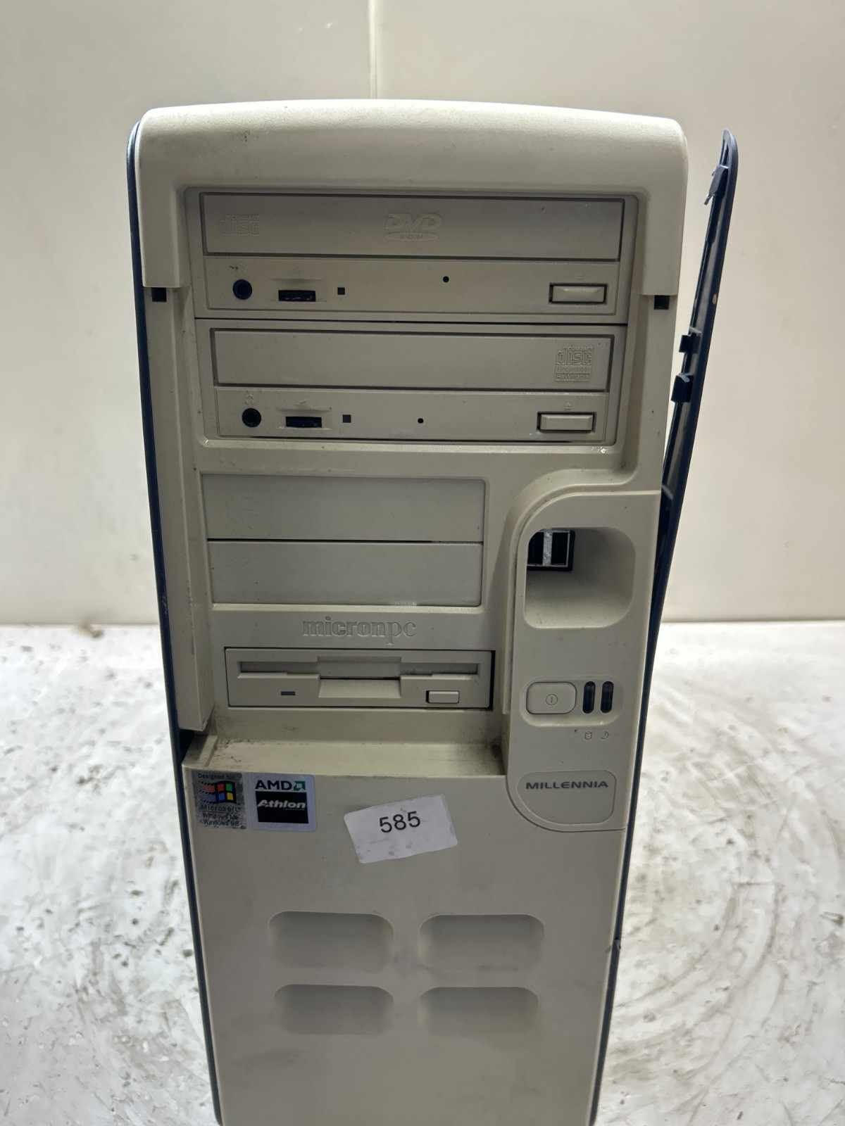 MicronPC Millennia 7DXB AMD Athlon 512MB NO HDD