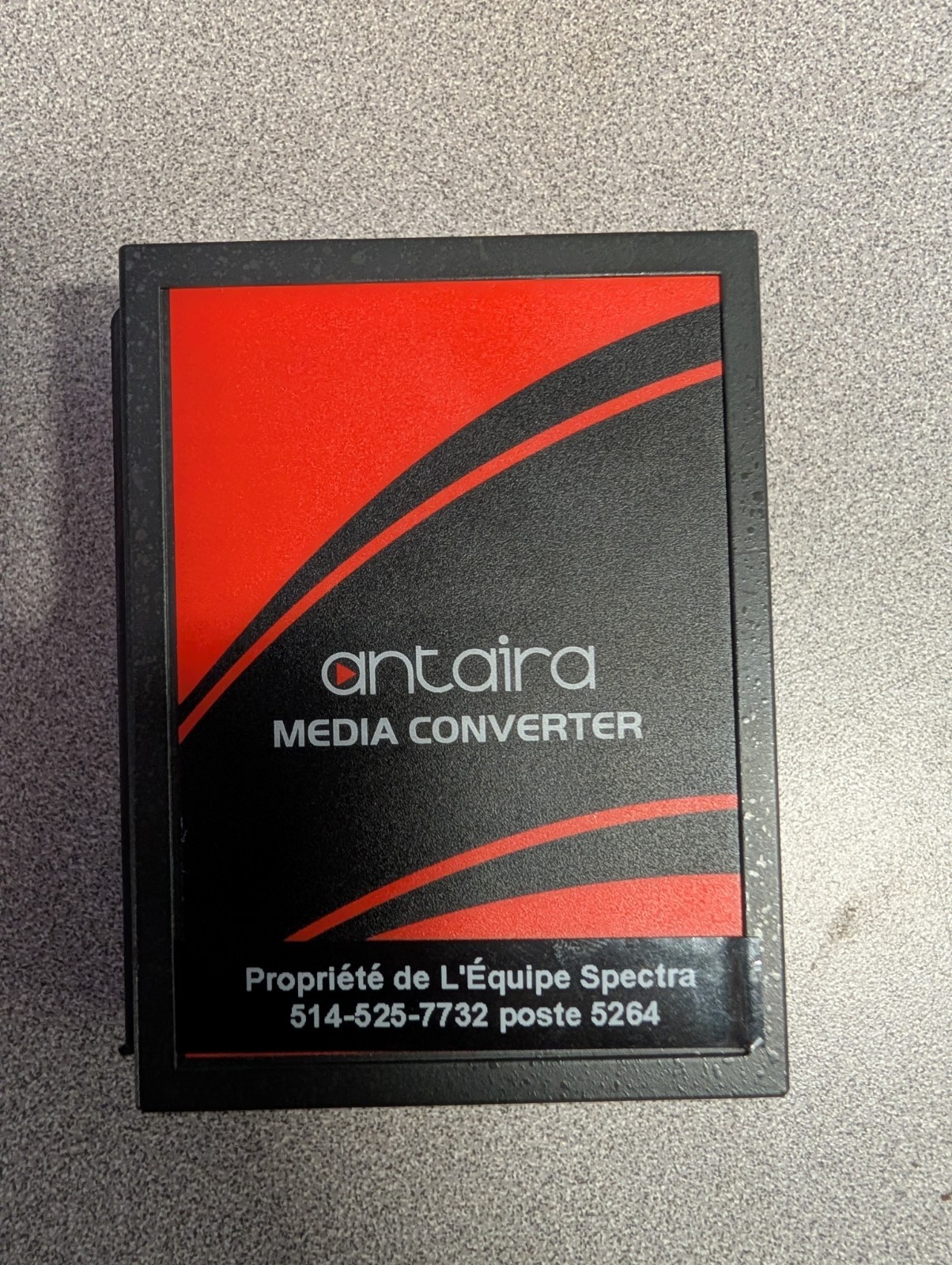 FCU-2805SFP Antaira 10/100/1000TX To 1000SX/LX Media Converter w/SFP Slot