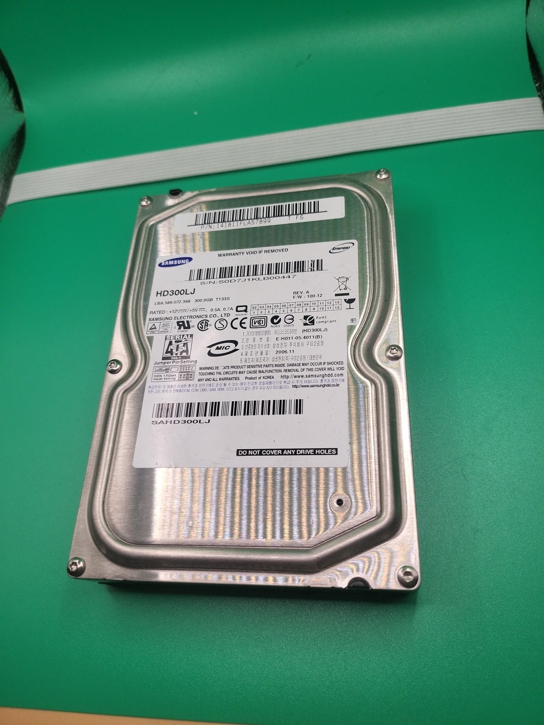 FESTPLATTE SAMSUNG SPINPOINT T133 HD300LJ 320GB 7200U/min 16MB SATA II 3.5" Zoll