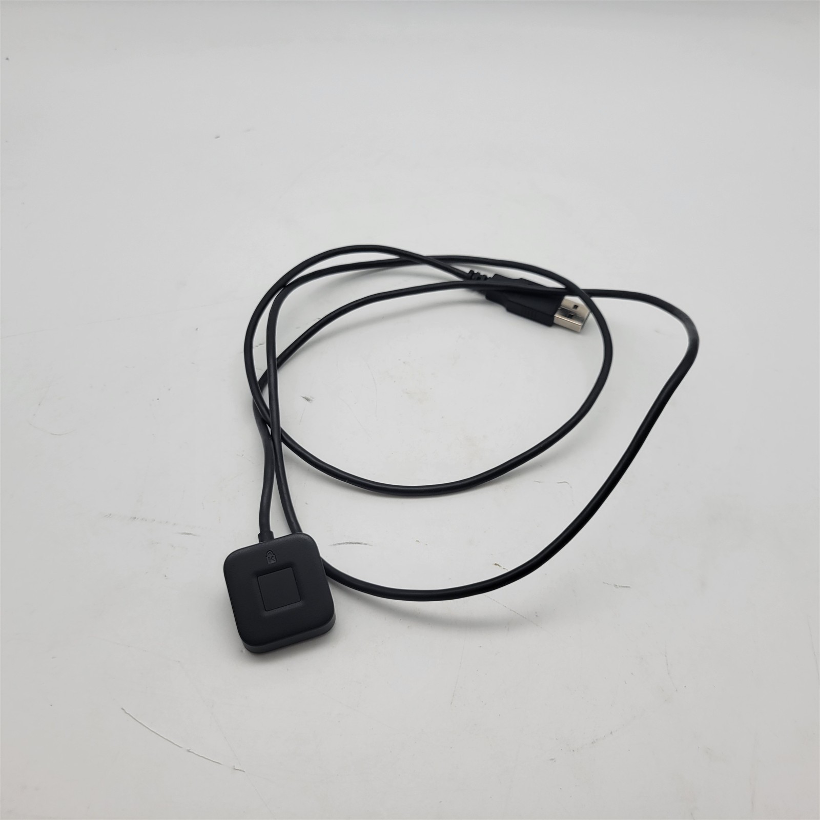 Kensington VeriMark Desktop USB Fingerprint Key Reader -Windows Hello (K62330WW)