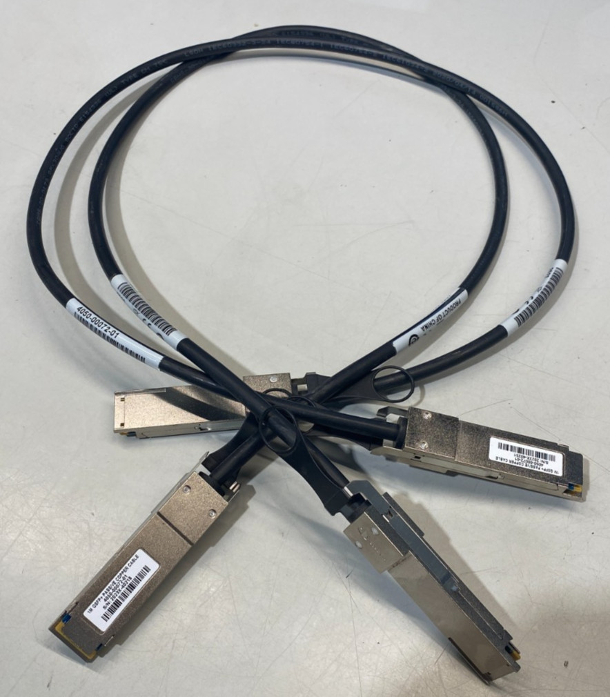 LOT OF 2 Extreme Networks 4050-00072-01 1M 40Gb/s QSFP+ Passive Copper Cable