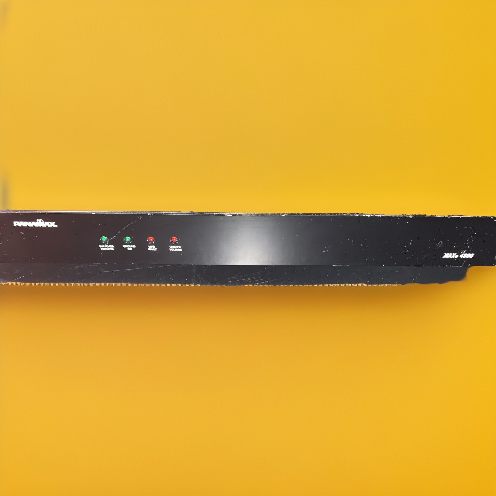 Panamax Max 4300 Transient Voltage 7-Outlet Surge Suppressor GREAT COND. WORKS