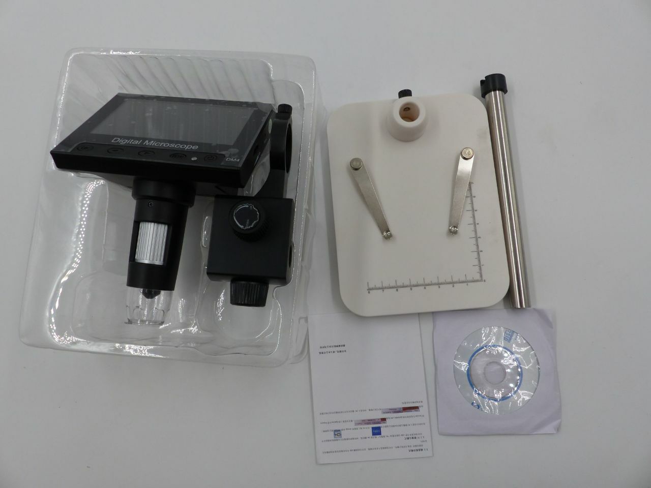 PORTABLE DIGITAL MICROSCOPE DM4 WITH SCREEN