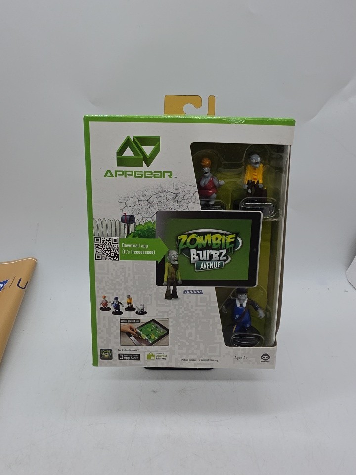 Wow-Wee APPGEAR Zombie Burbz Avenue Edition for Apple or Android Systems NIB