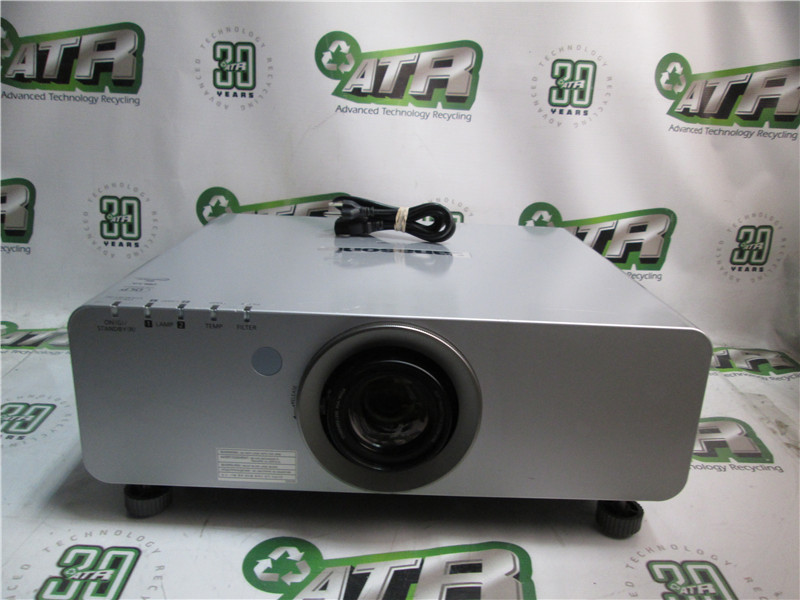 Panasonic PT-DW640US Projector 9103H 1734H Lamps Tested Used Good Condition