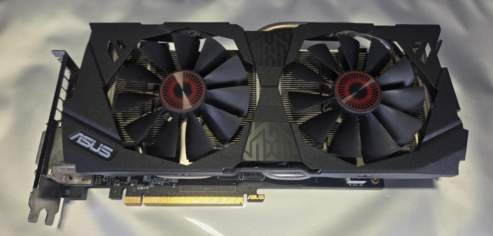ASUS GeForce GTX 970 4GB GDDR5 Video Card STRIX-GTX970-DC20C-4GD5