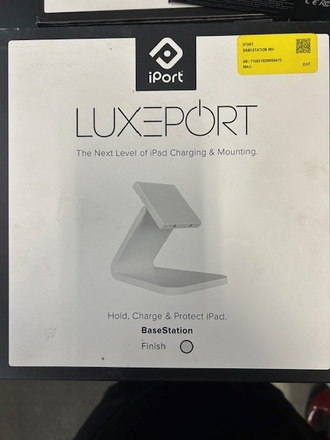 IPORT Luxe (LuxePort) BaseStation iPad Stand  White [71002]