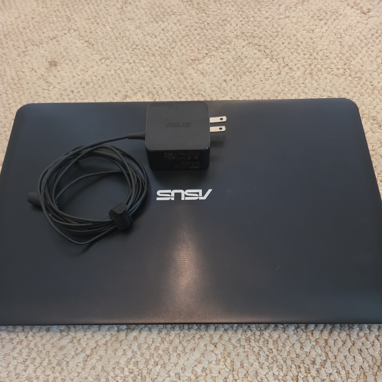 ASUS X555L 15.6" Laptop with AC adapter