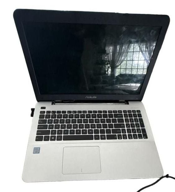 Asus F555U 15.6 Inch Laptop Intel Core i7 Used-Good. No charger