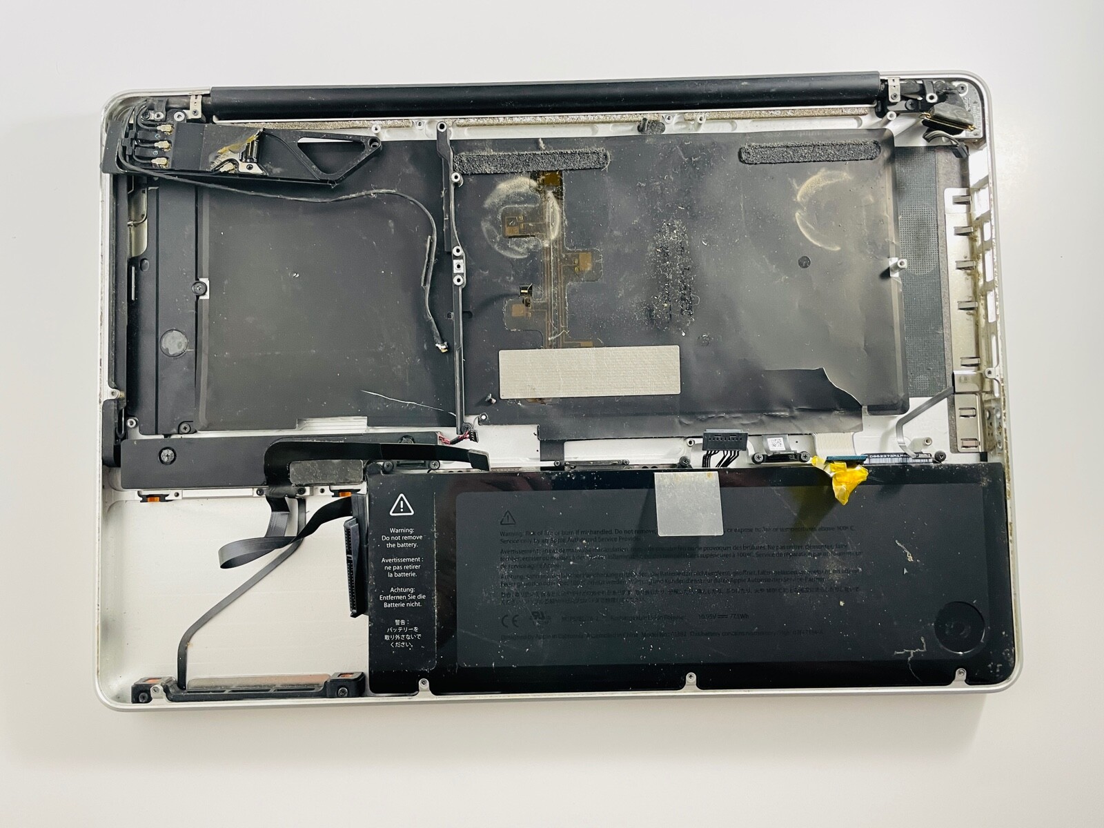 Parts/Repair - Apple MacBook Pro A1286 2011 BODY ONLY - LCD AND TOP WORKS 