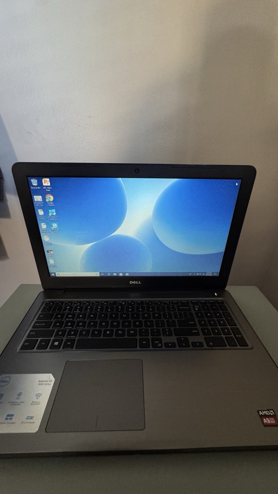 Dell Inspiron 15 5565 15.6" Laptop AMD A9-9400 8GB RAM 1TB HDD Win10