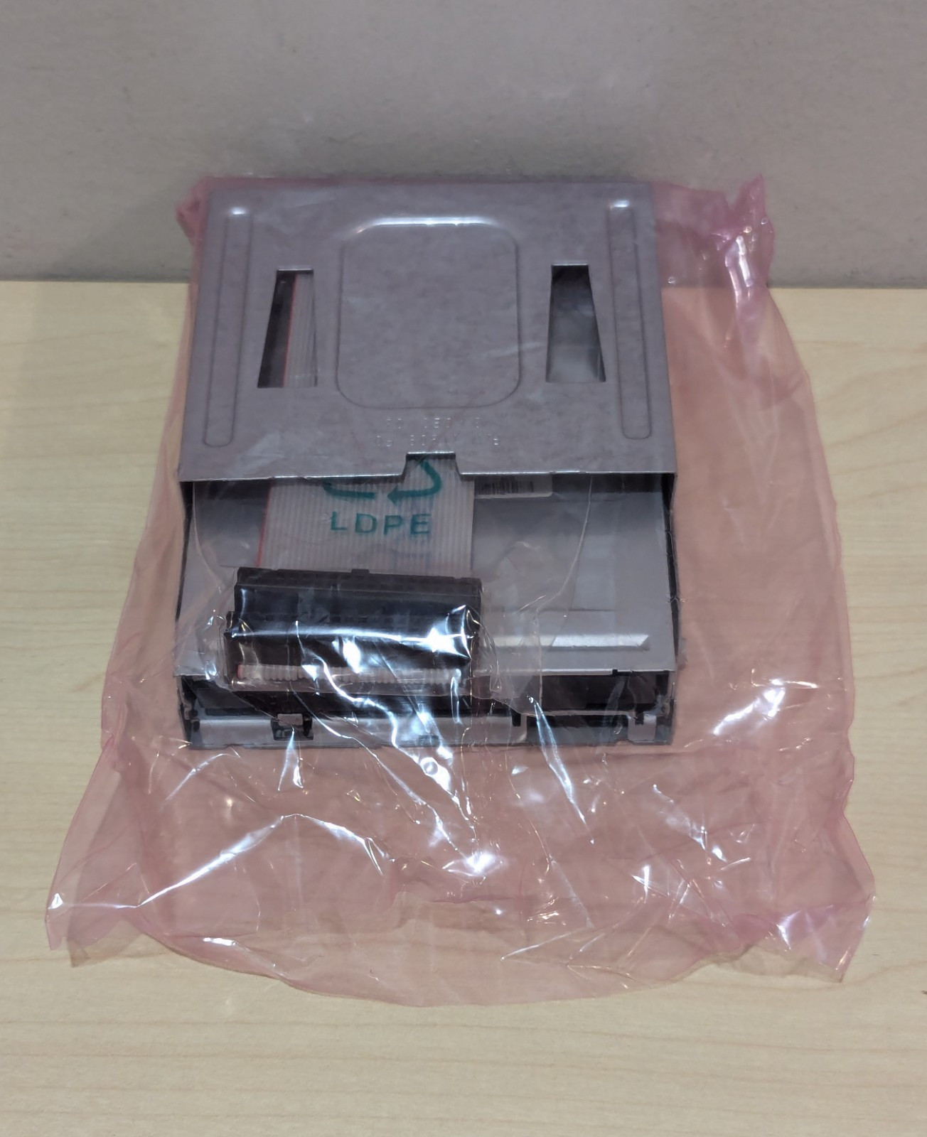 Samsung SFD-321J Desktop 3.5 in" Floppy Drive, 1T909 Bracket, 34pin T0477 Cable 