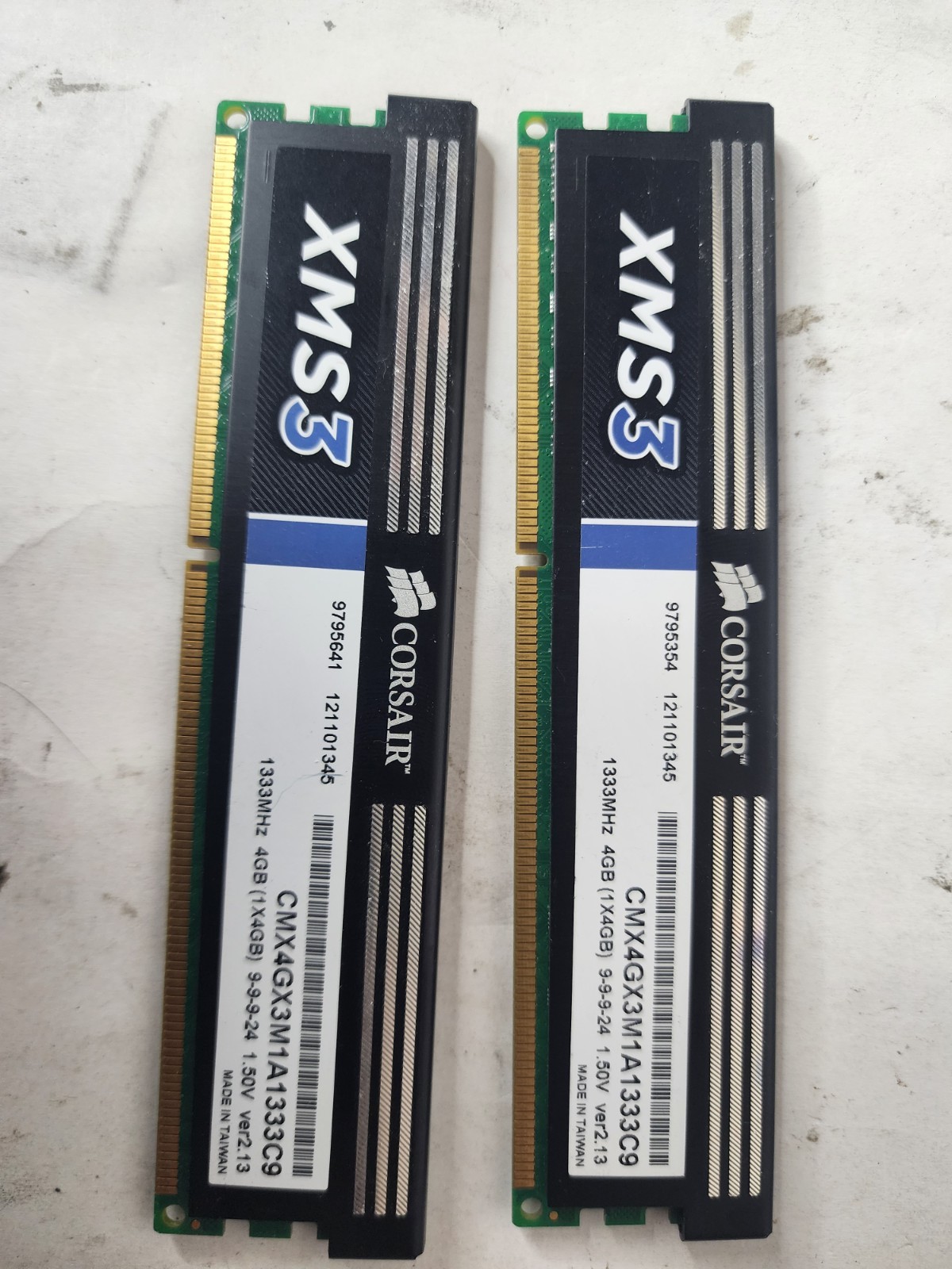 Corsair CMX4GX3M1A1333C9 XMS3 8GB (4gbx2) 1333MHz PC3-10666 240-pin DDR3 Memory