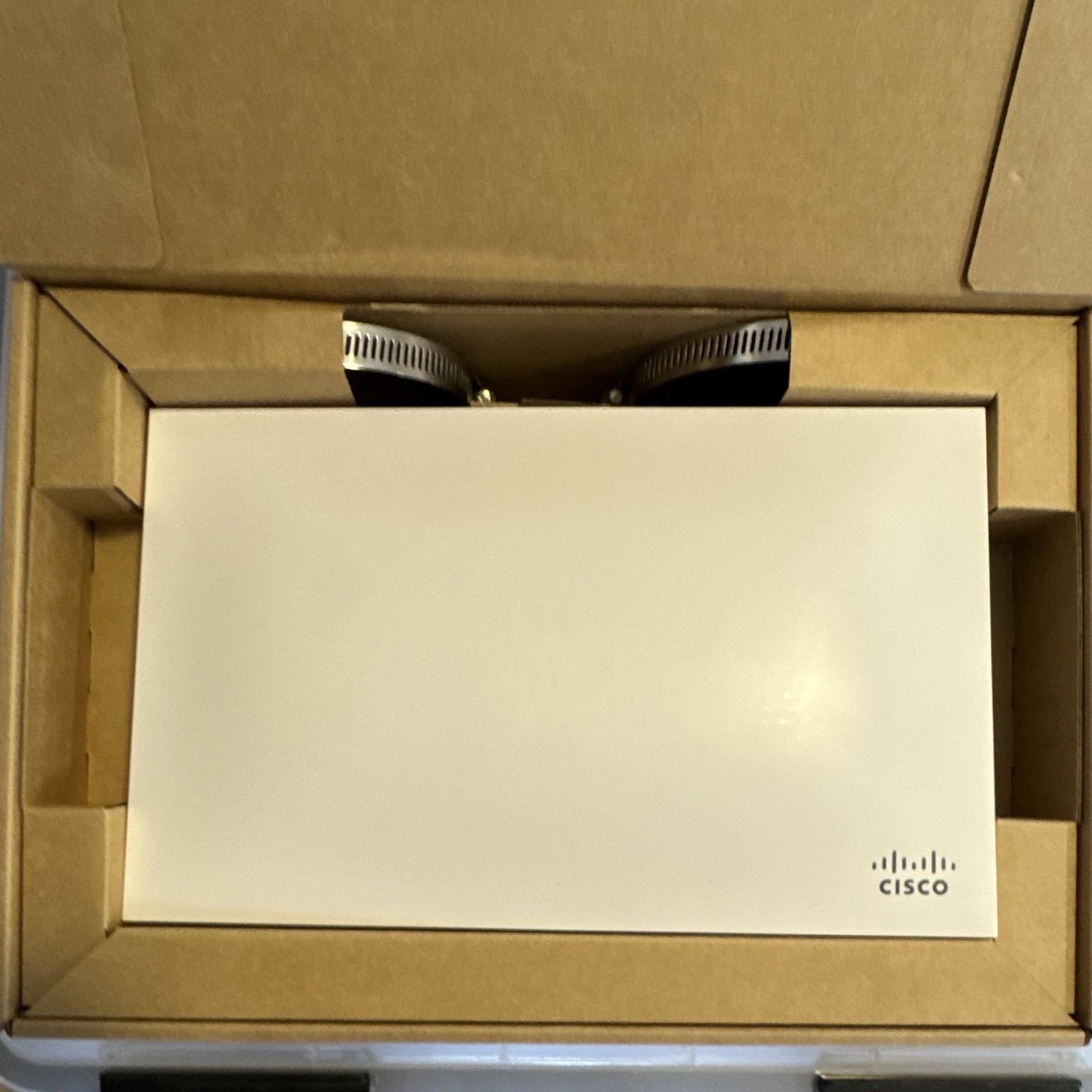 Cisco Meraki MR72 Dual-Band Wireless AP 450 Mbps White w/ Antennas Mount