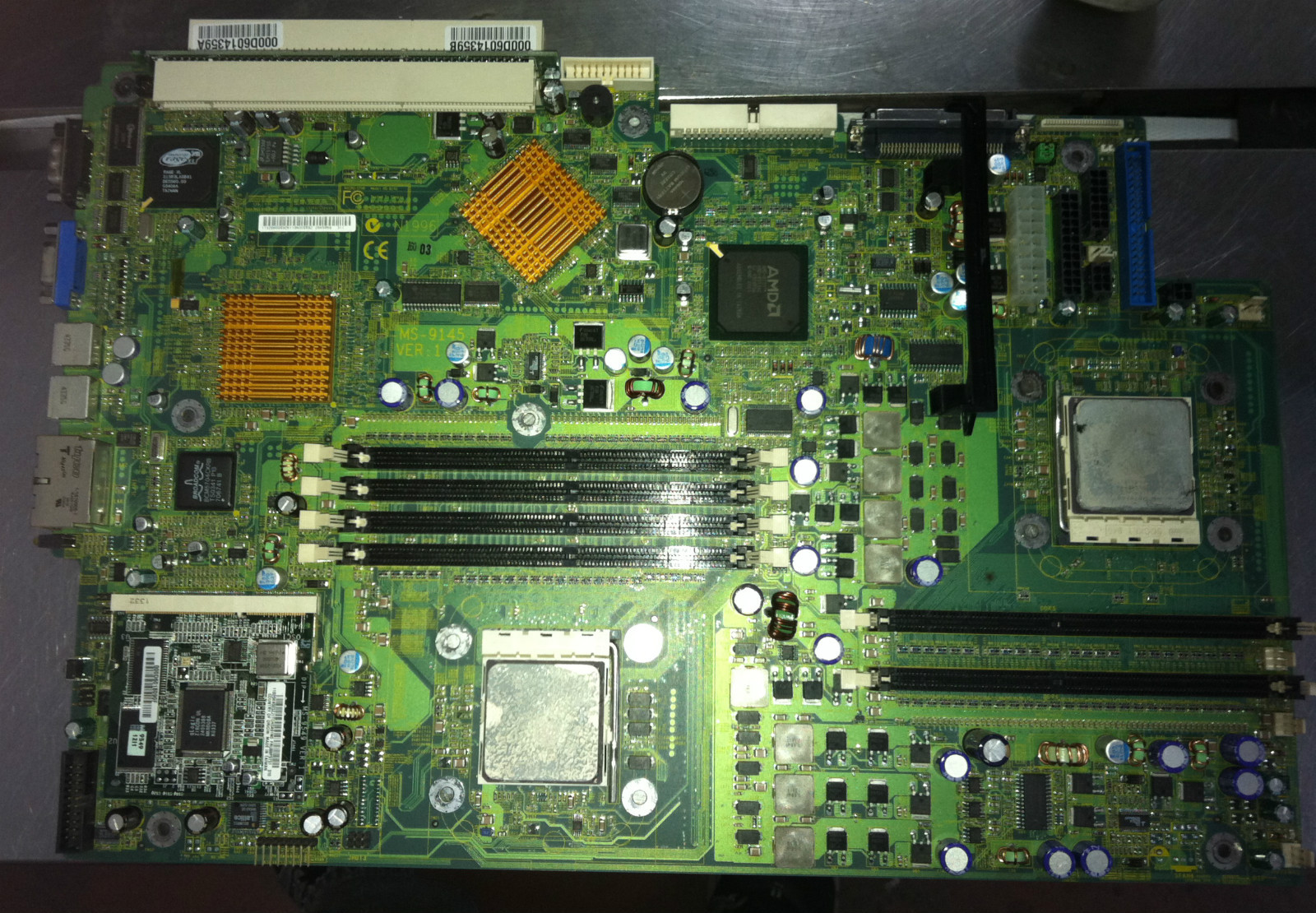 IBM 26K5049 x325 System Board with 2xAMD 2.0GHz OSA246CEP5AL, Riser Card 25P3359