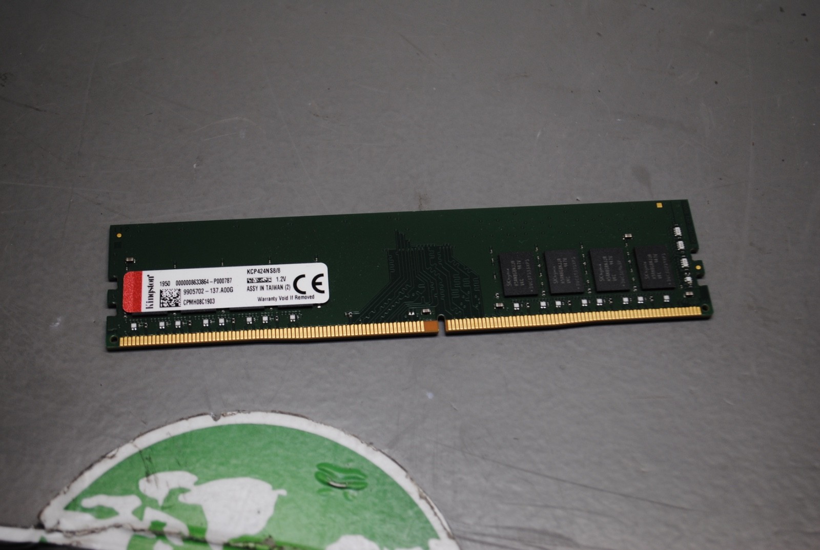 Kingston 8GB DDR4 2400 MHz PC4-19200 DIMM 288-Pin 1Rx8 Memory RAM 