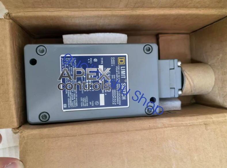 1PCS NEW SQUARE D CR61D Travel switch Fast delivery Via Fedex/DHL