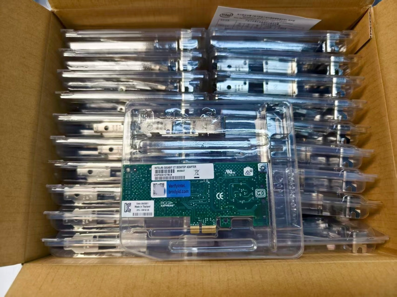 Intel Gigabit EXPI9301CTBLK Yotta Mark 1G PCIe 1.1 x1 1-BASE-T RJ-45 EXPI9301CT