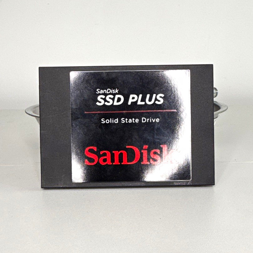 SanDisk SSD PLUS 120GB 2.5" SATA 6G/s Internal SSD Black SDSSDA-120G