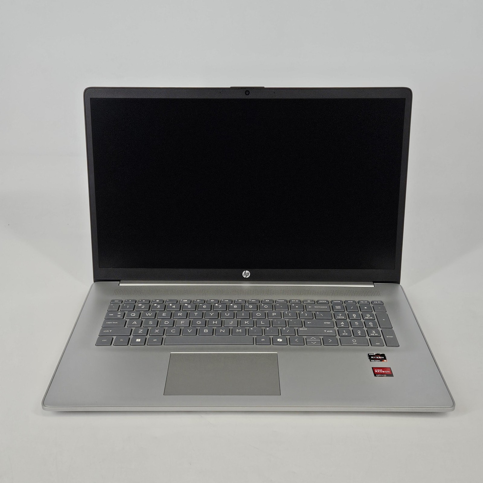 HP Notebook 17 Silver FHD 2.8 GHz Ryzen 5 7520U 8GB RAM 512GB SSD Very Good
