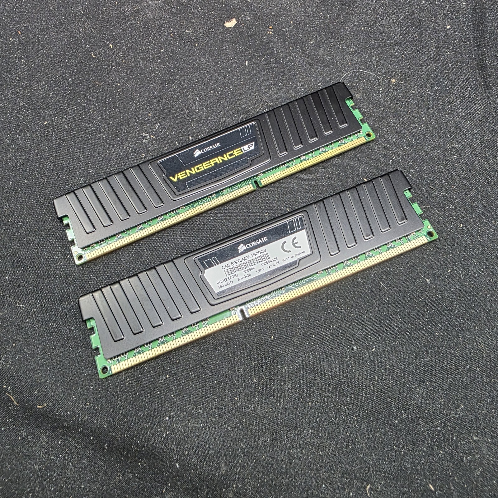 Corsair Vengeance LP 8GB 2x4GB DDR3 1600MHz PC3-12800 CML8GX3M2A1600C9