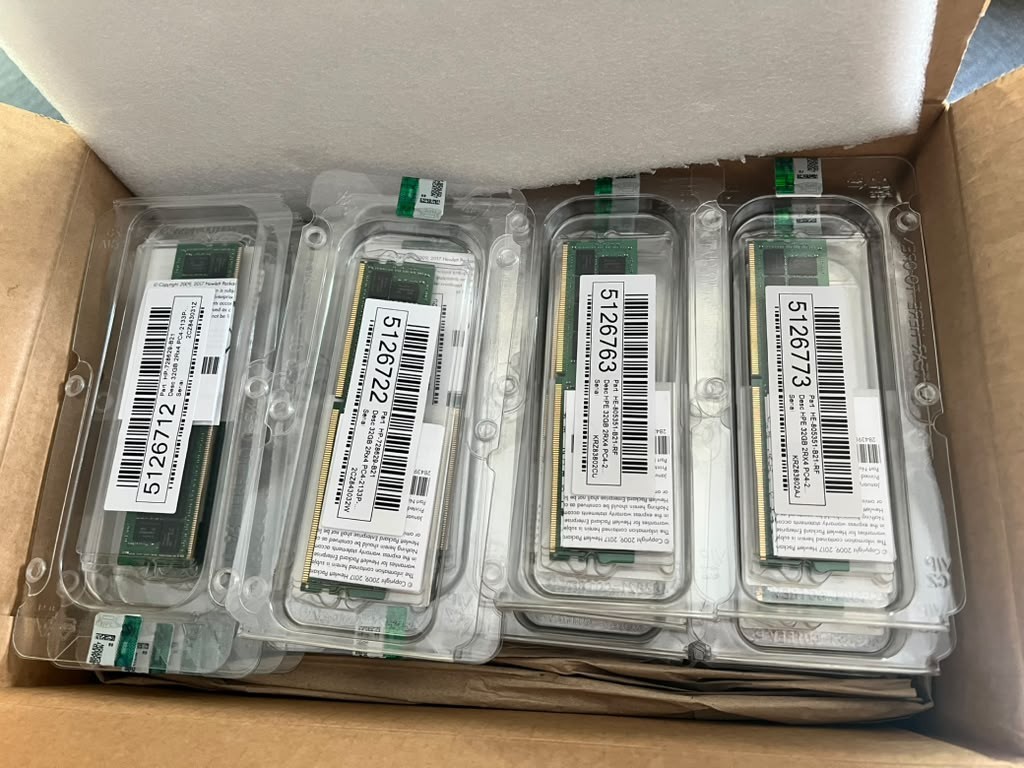 728629-B21 (774175-001) HPE 32GB (1x32GB) Dual Rank x4 DDR4-2133 Reg Memory Kit