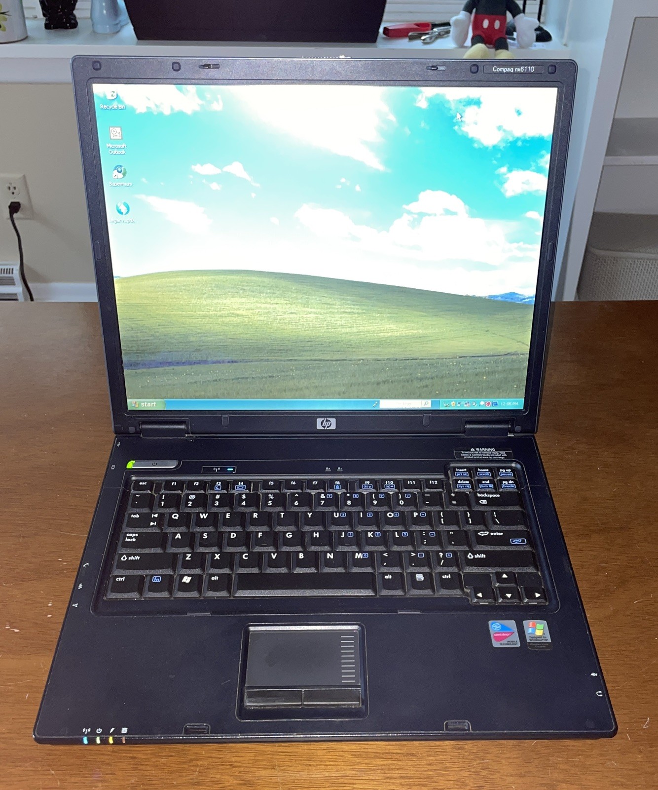 HP Compaq nx6110 Retro Windows XP Laptop w/batt, chrg. (00J1)