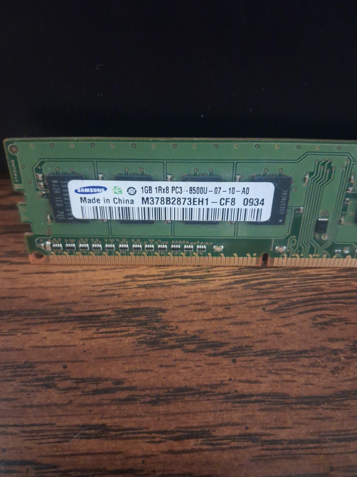 Samsung 1GB 1Rx8 PC3 8500U-07-10-A0 M378B2873EH1-CF8 0934 Memory RAM