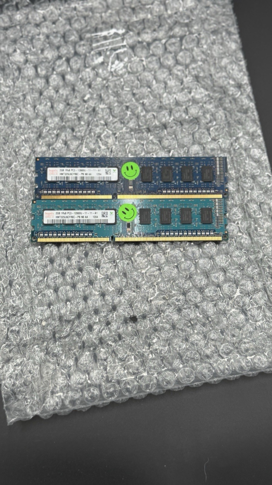 Lot of 2 - HYNIX 2GB 1Rx8 PC3-12800u DDR3 HMT325U6CFR8C RAM MEMORY (4GB Total)