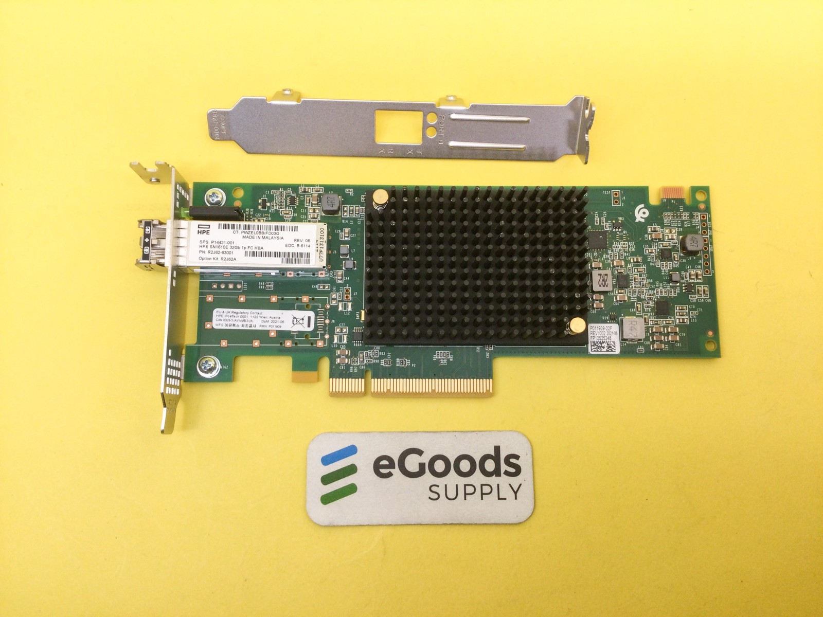 R2J62A HPE SN1610E 32Gb 1-port FC HBA P14421-001 with both bracket & SFP