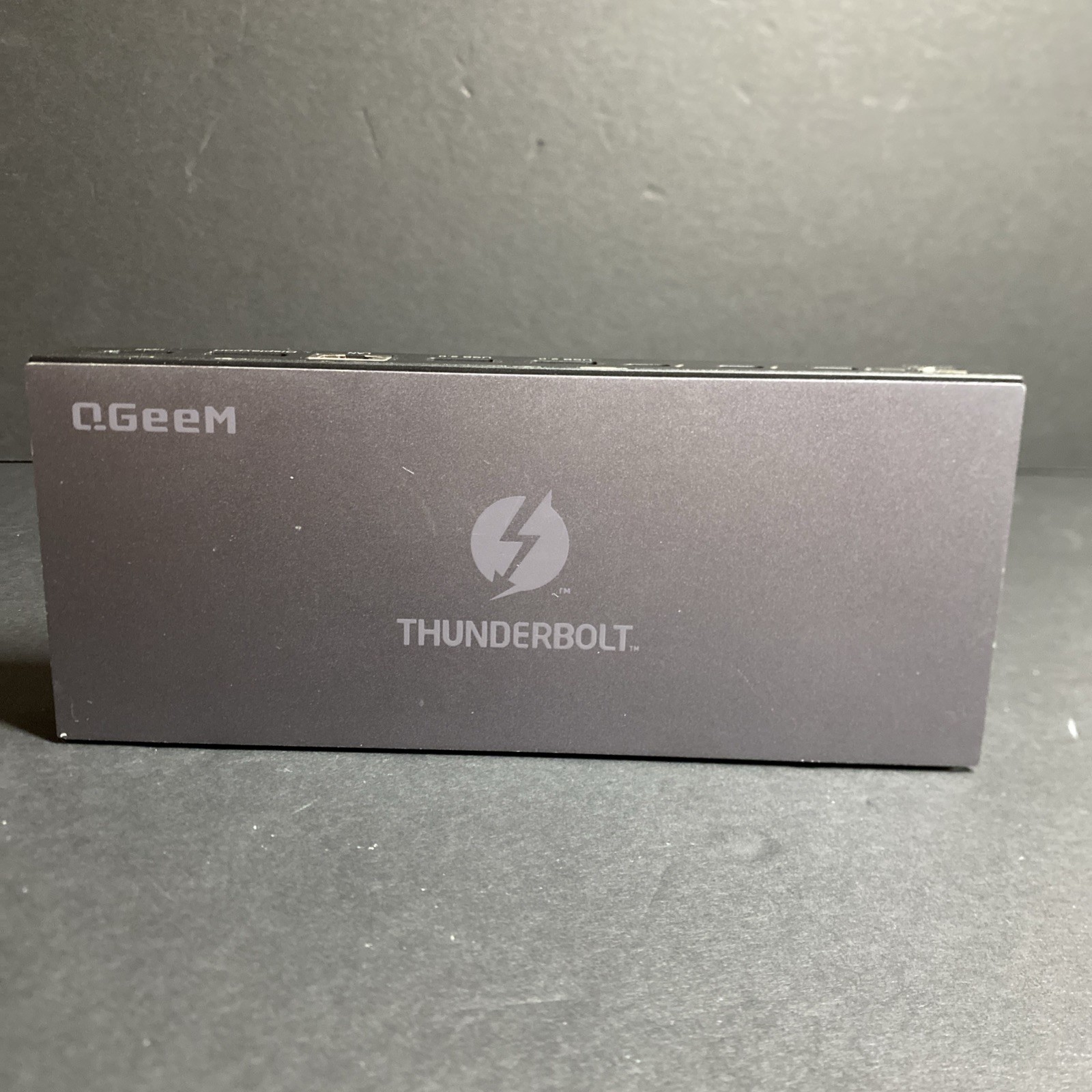 QGeeM Thunderbolt 4 Docking Station 16-in-1 USB C Hub T4802 ( untested no cable)