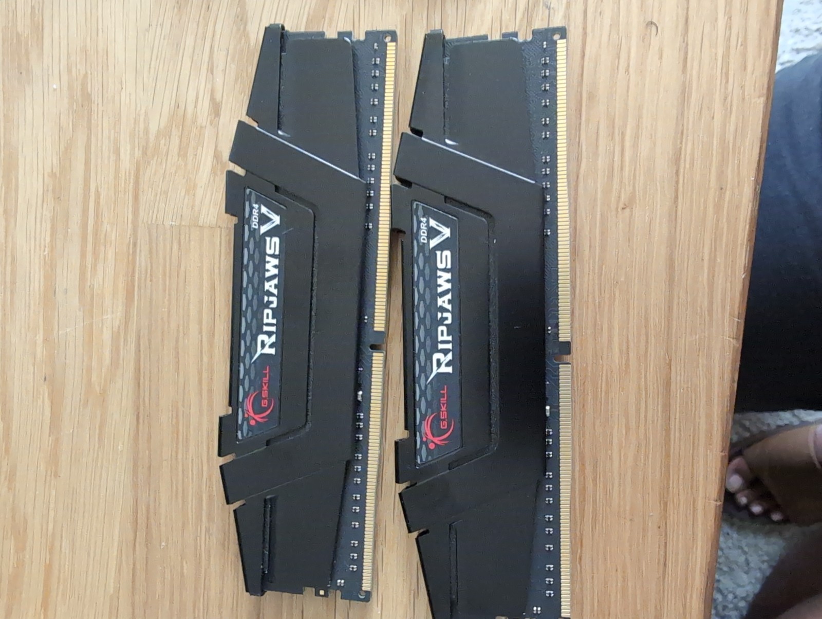 G.Skill Ripjaws V 32GB 2x16GB DDR4 3200MHz F4-3200C16S-16GVK