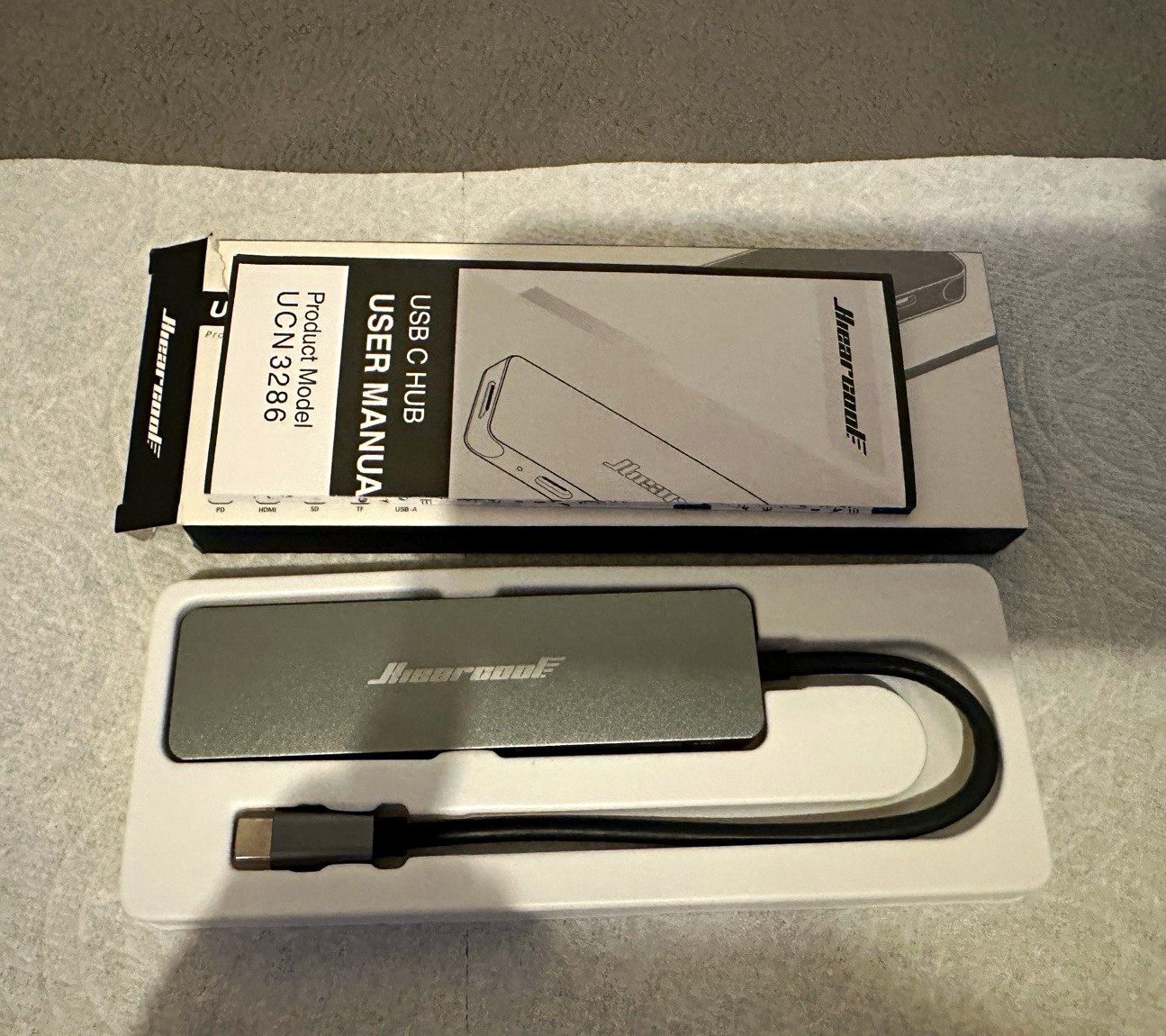 UCN3286 Portable USB-C Hub Adapter USB-C to USB-C Gray
