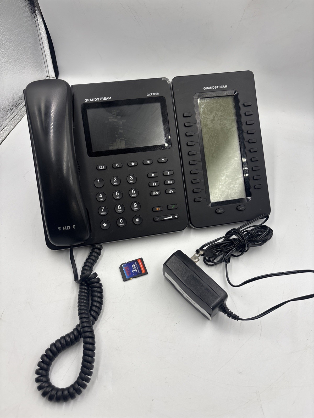 Grandstream GXP2200 + Extension Telephone 