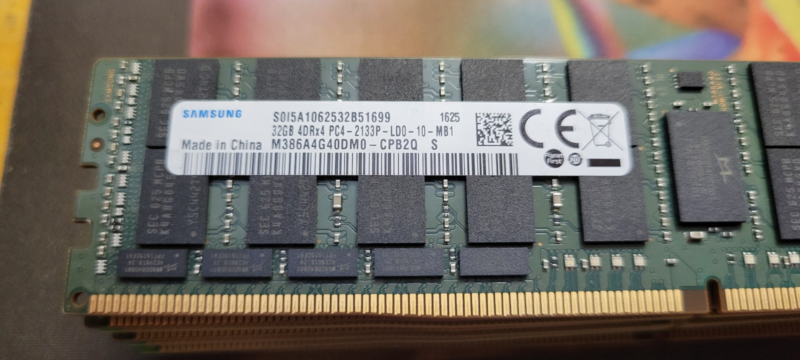 M393A4K40BB0-CPB SAMSUNG 32GB (1X32GB) 2RX4 DDR4 PC4-2133P Server Memory