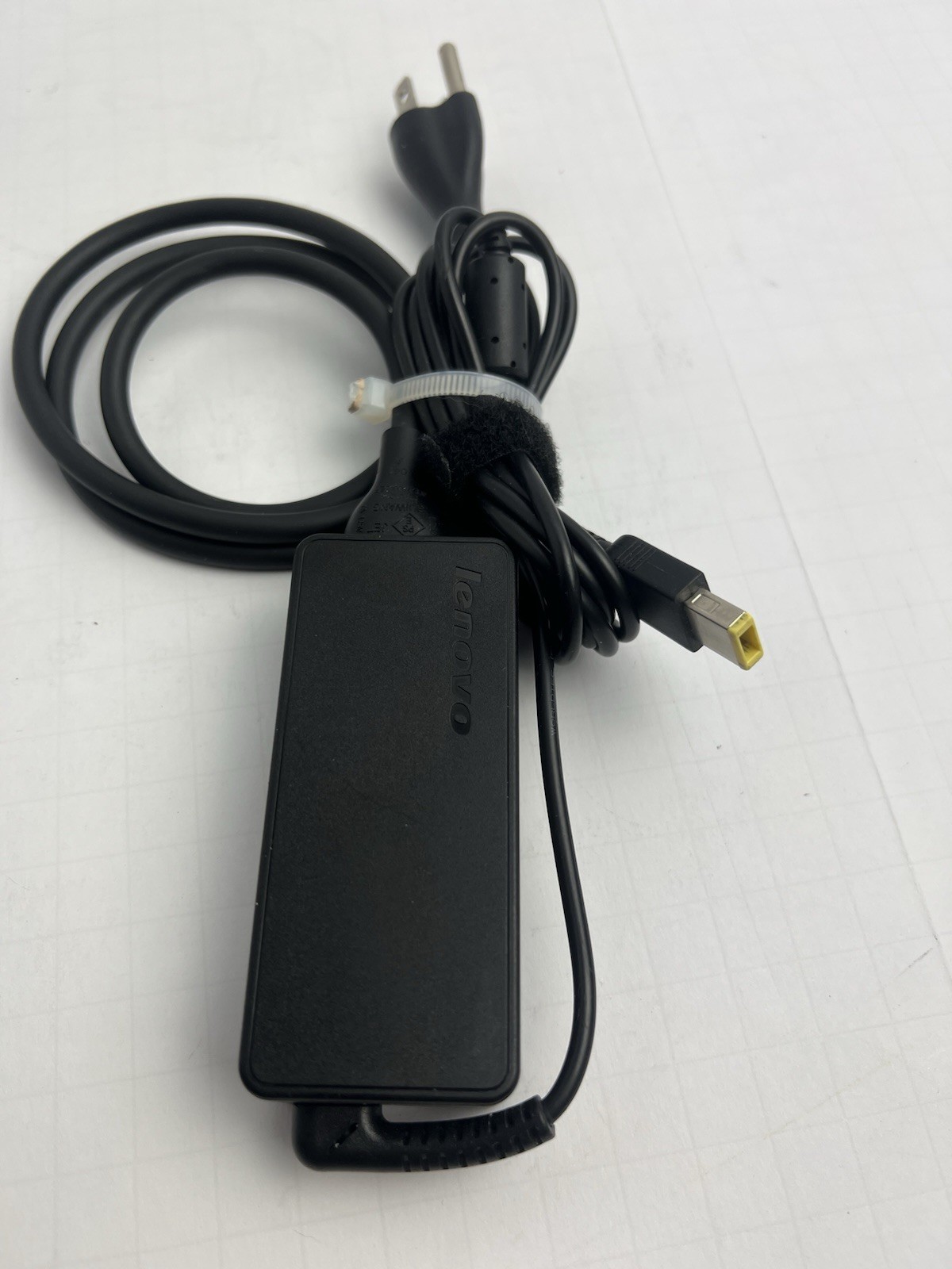 OEM Genuine Lenovo Chromebook N22 N23 N22-20 N42-20 IdeaPad Charger 4mm