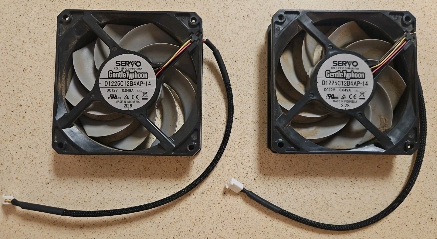 Nidec Servo (Scythe) Gentle Typhoon 120mm PC Case Fan AP-14 D1225C12B4AP-14 2I28
