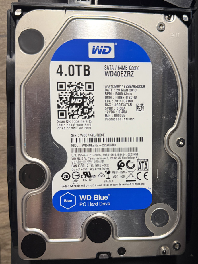 4TB Western Digital WD40EZRZ-22GXCB0 - LOW HOURS