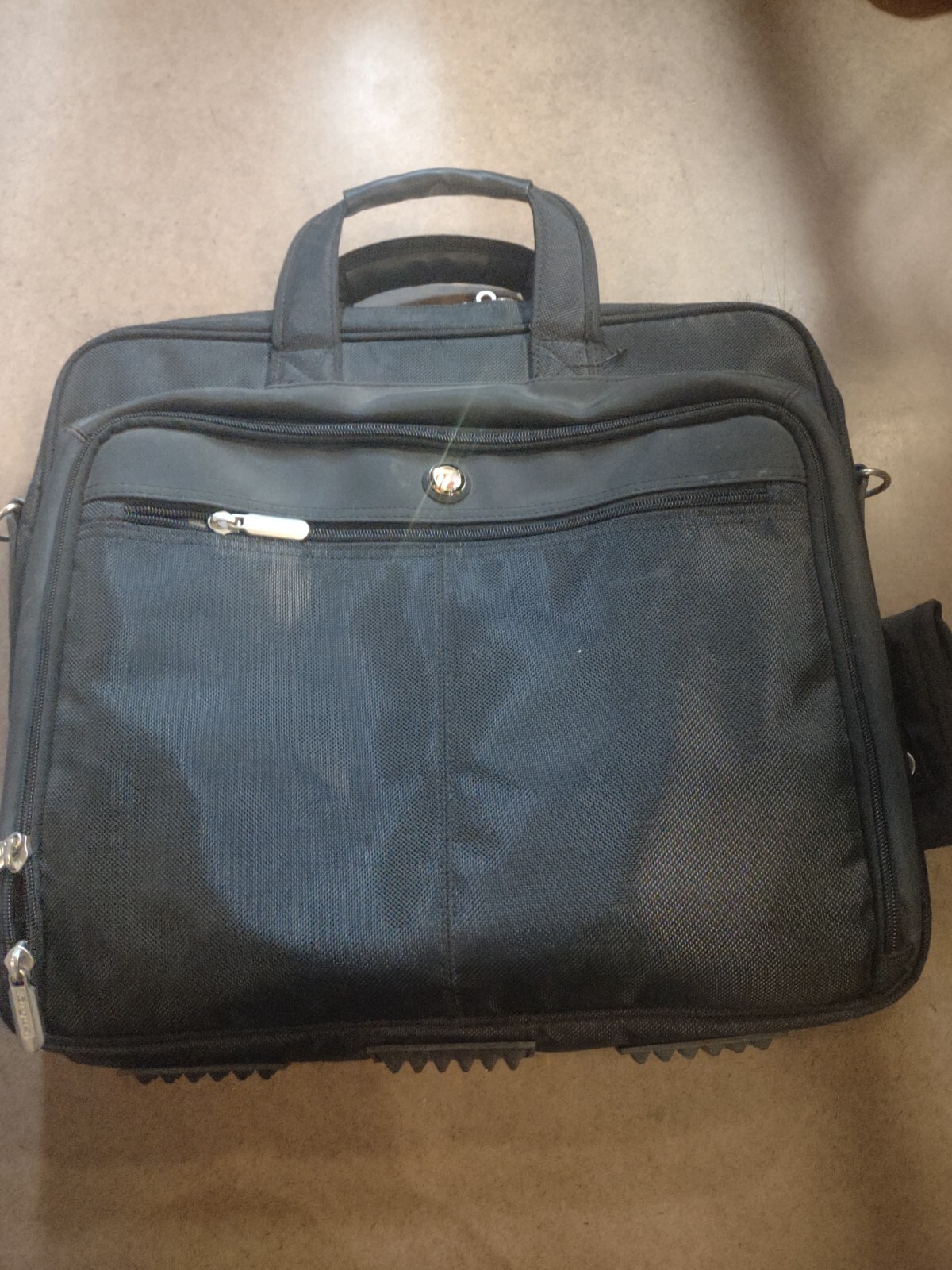 TARGUS TTL400-11 Laptop Bag 15.4 REVOLUTION DELUXE Brief Case