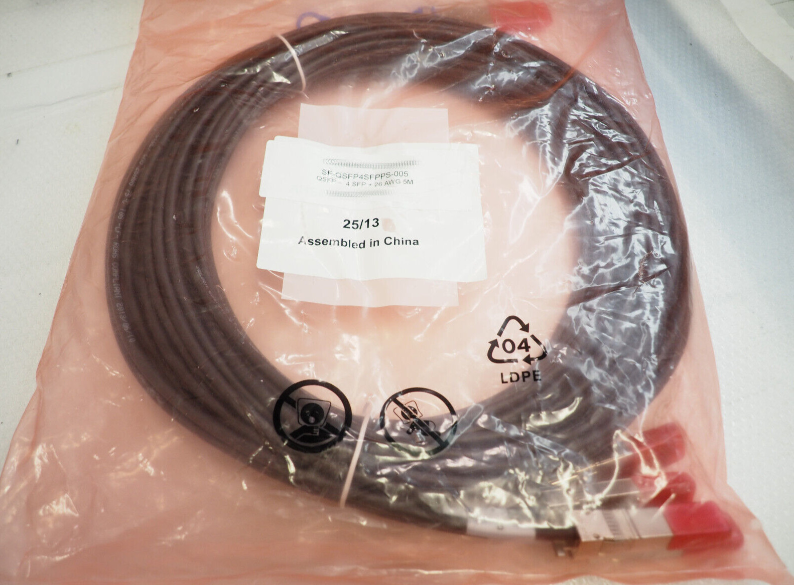 AMPHENOL SF-QSFP4SFPPS-005 602630005 QSFP to 4 SFP+ Splitter 5m 16.4ft Cable