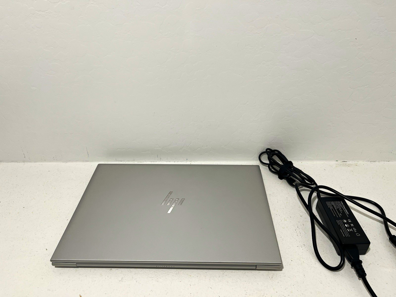 HP EliteBook 865 G11 16” Ryzen 7 PRO 8840U 3.3GHz 32GB 256GB SSD TOUCHSCREEN 