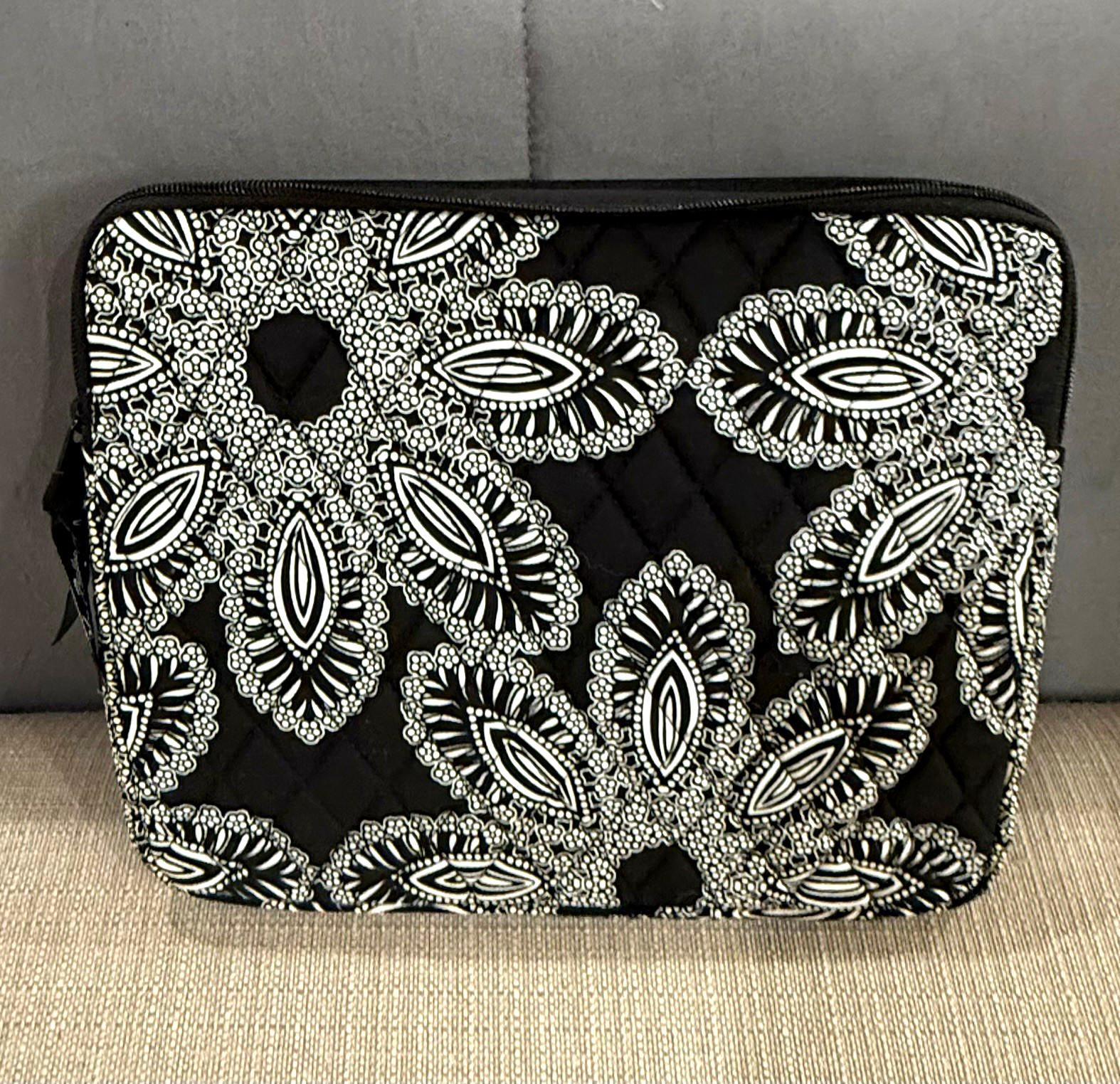 Vera Bradley Black/White Paisley Quilted Padded Zip 13in Laptop Sleeve Case