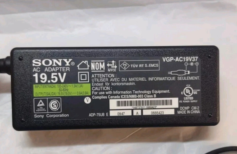 NWE VGP-AC19V37 19.5V-3.9A ADP-75UB E Sony Charger AC Adapter