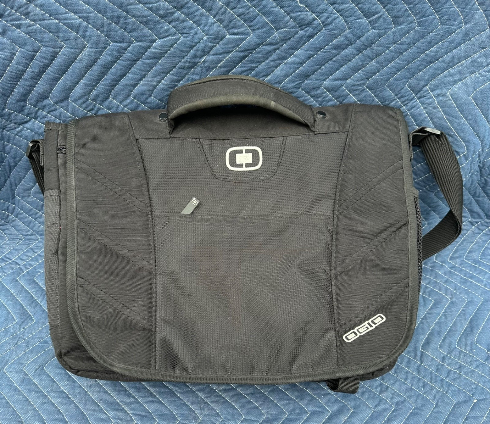 OGIO UPTON Laptop Messenger Bag Model 417015-Black, Pre-Owned, Great Shape