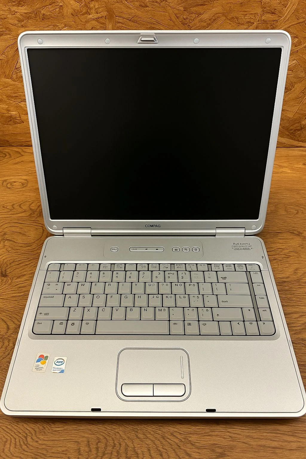 Compaq EZ430UA#ABA HP Compaq Presario V5000 Laptop