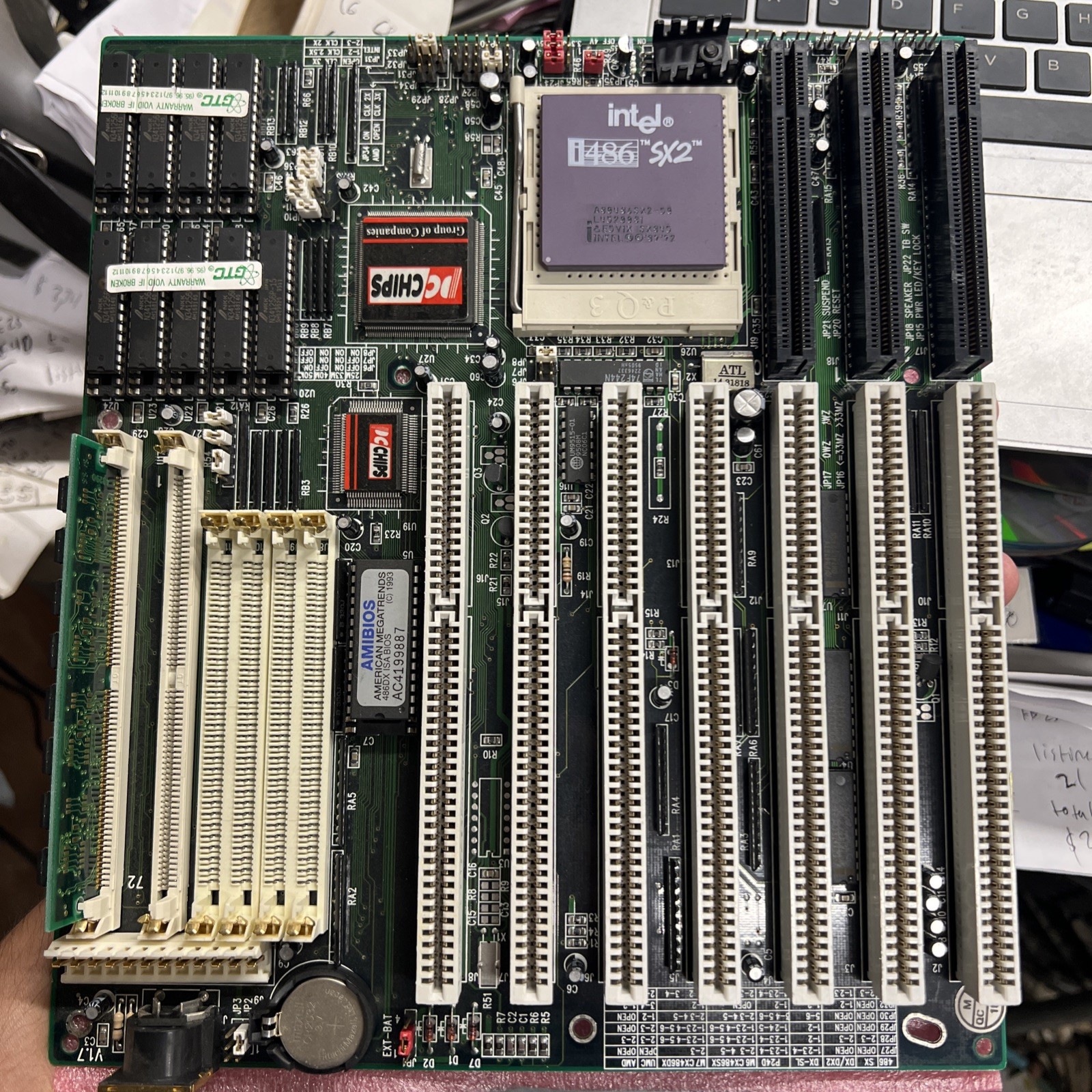 PCCHIPS M912 V1.7 4865X VLB SOCKET 3 MB W/ RAM & CPU