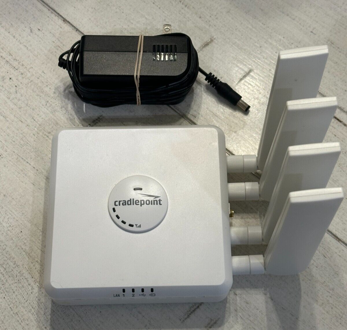 Cradlepoint CBA850 Router with MC400-1200M-B Modem (Multi Carrier)