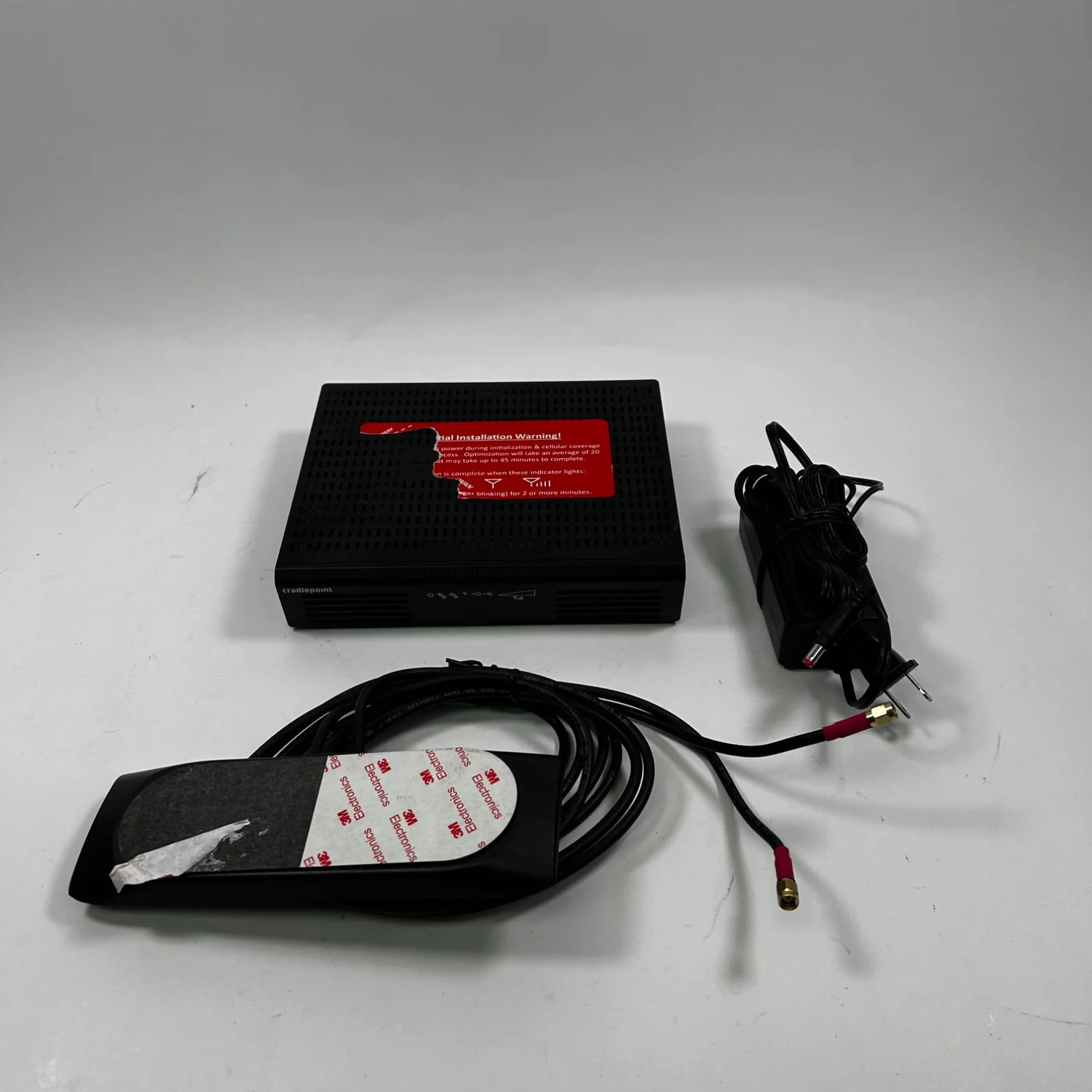 Cradlepoint  AER1650LP4 5 Ports 4G LTE Ethernet Modem w/ Antenna